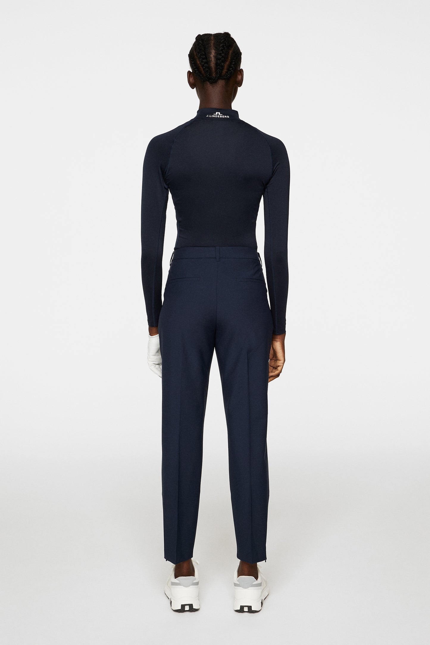 Pia Pant / JL Navy