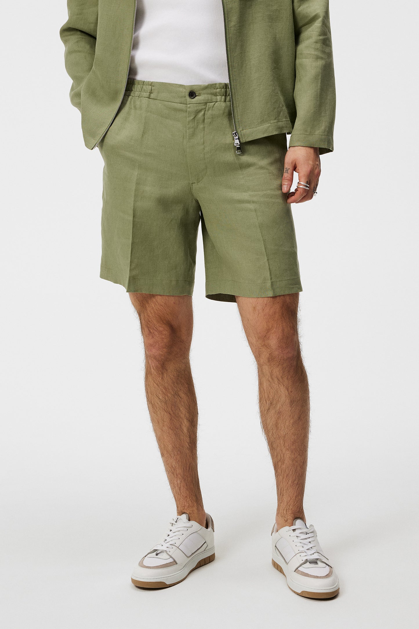 Baron Linen Shorts / Oil Green