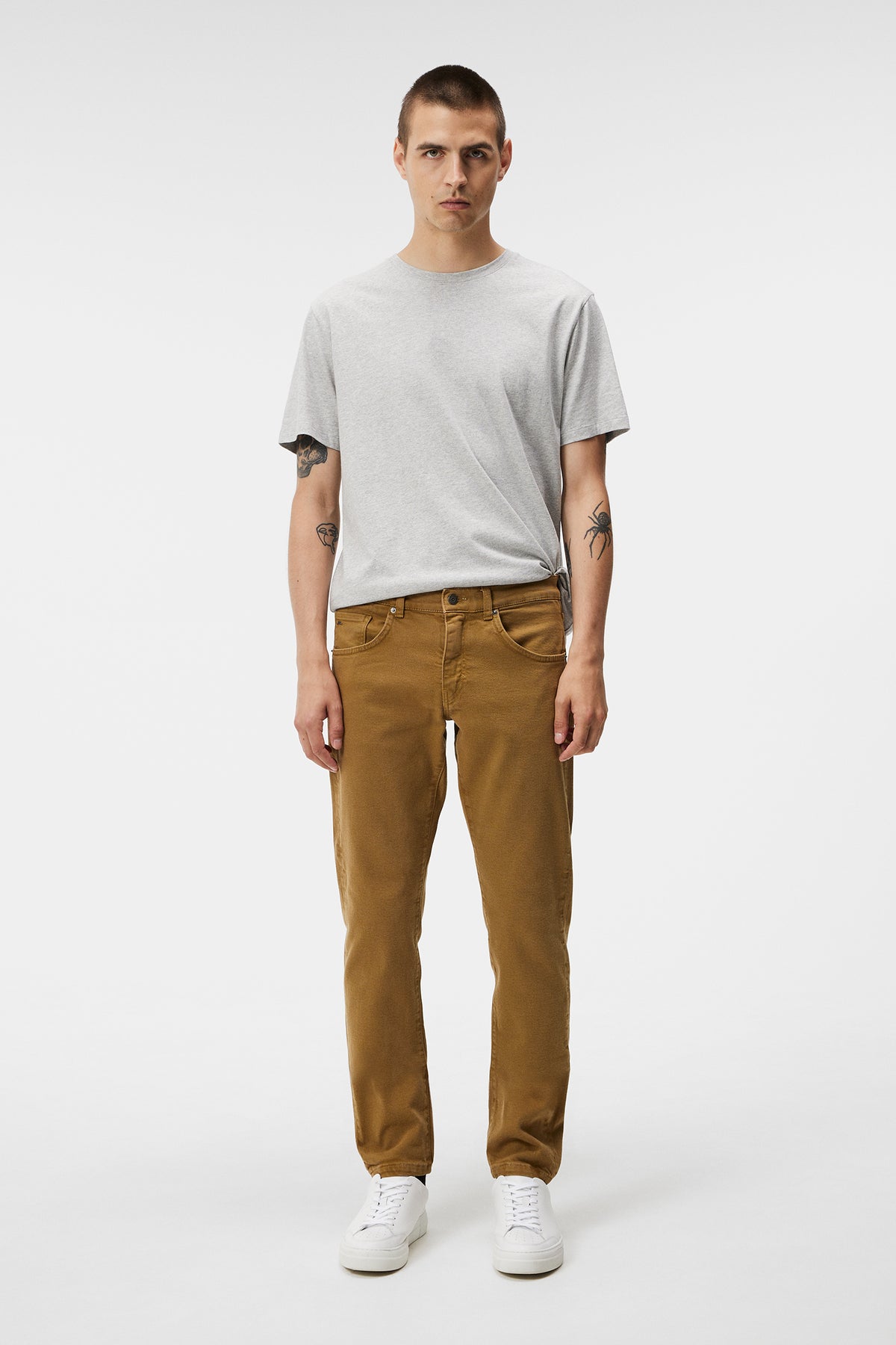 Jay Solid Stretch Jeans / Butternut