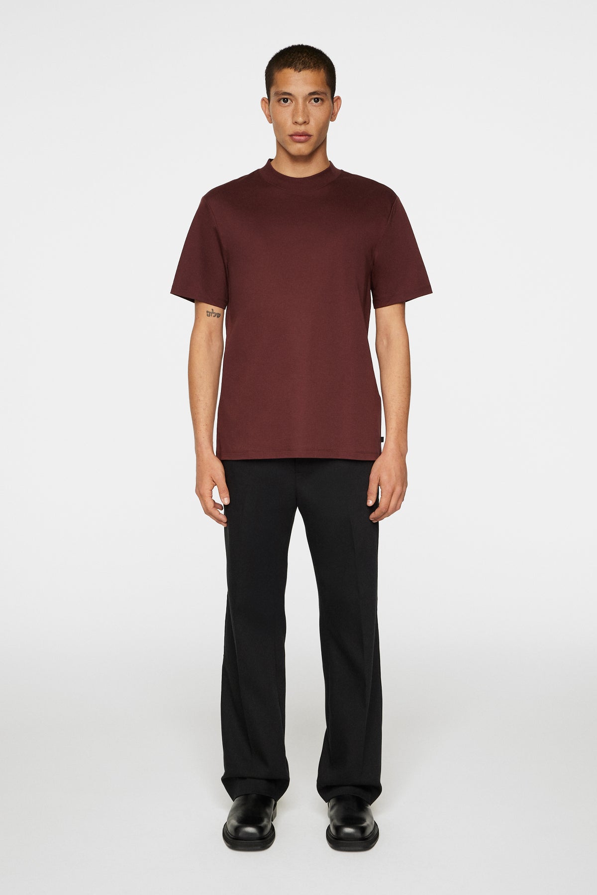 Ace Mock Neck T-Shirt / Bitter Chocolate