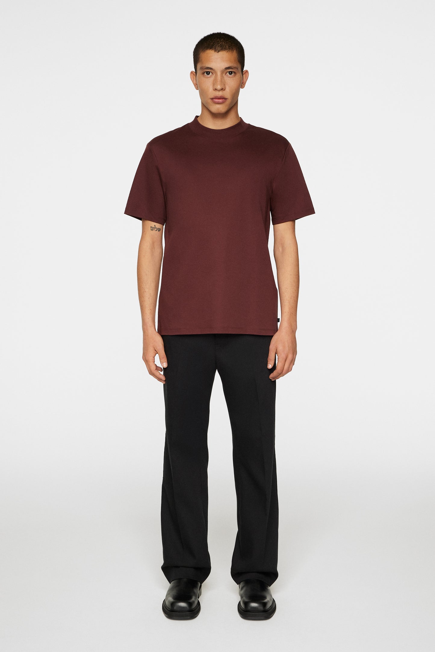 Ace Mock Neck T-Shirt / Bitter Chocolate – J.Lindeberg