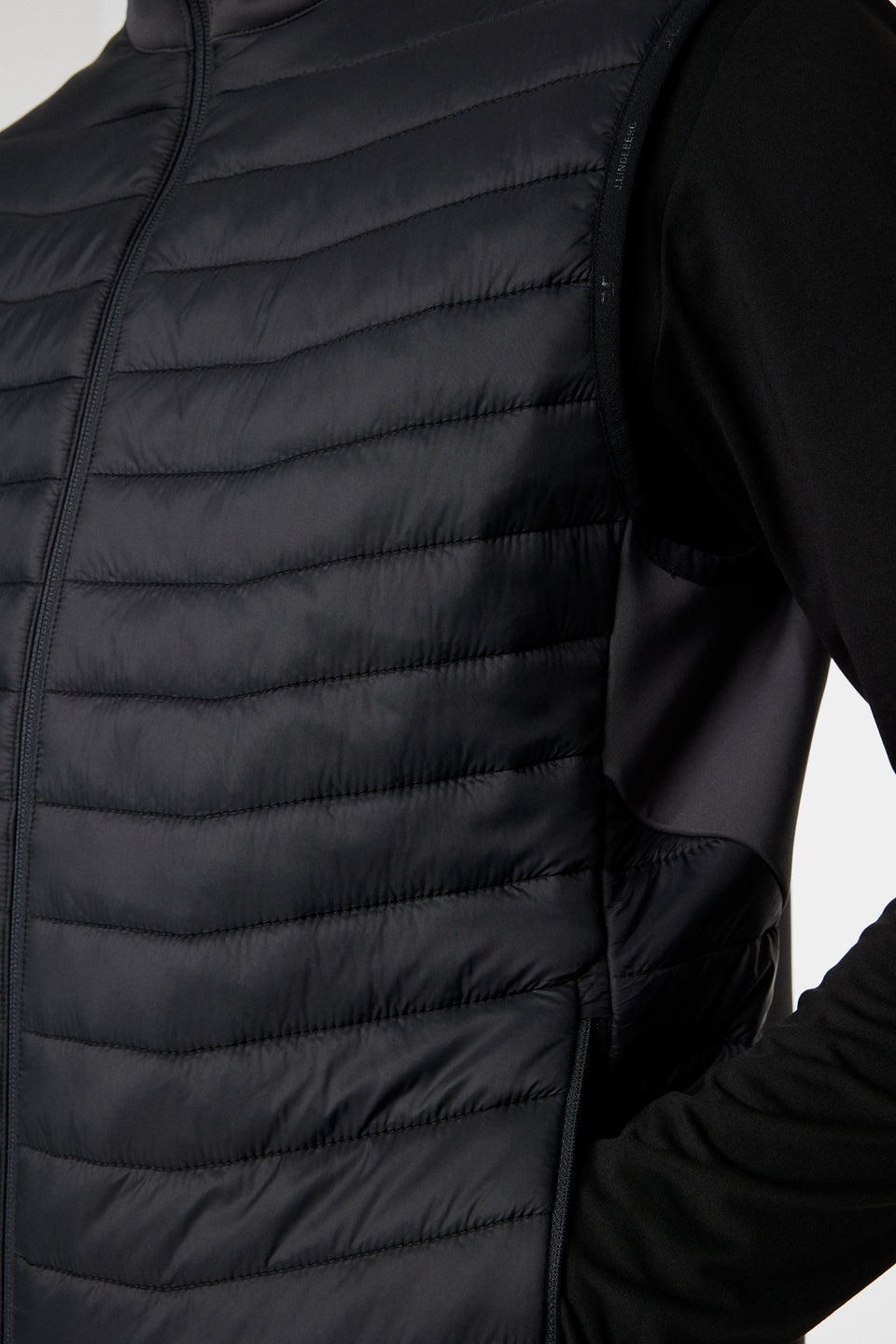 Holden Quilt Hybrid Vest / Asphalt