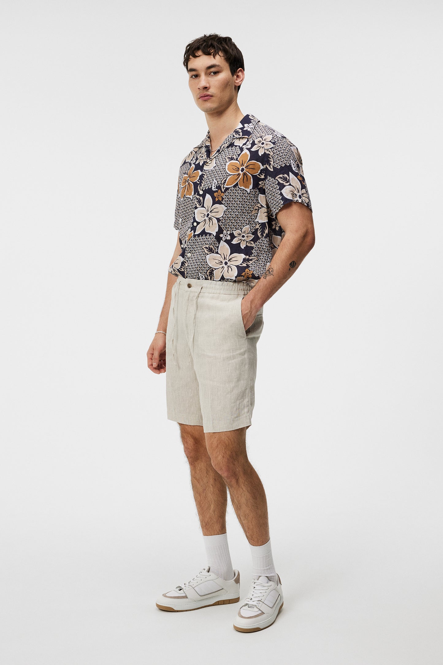 The Elio Floral Look