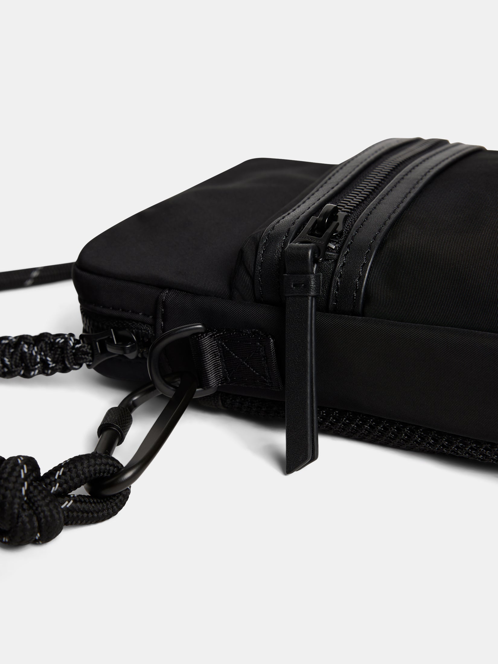 Black zipper crossbody top bag