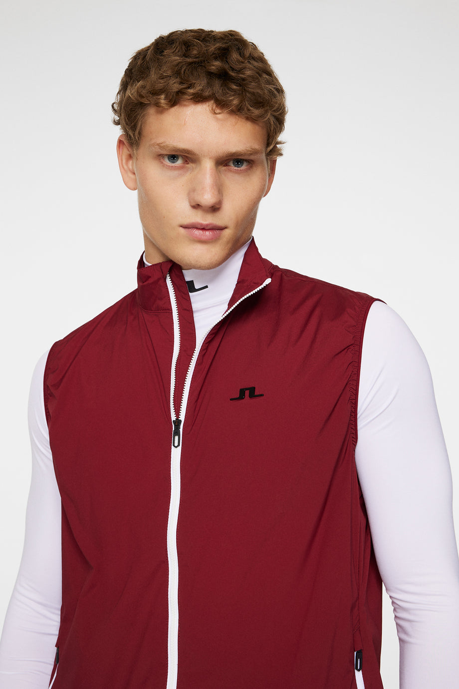 Ash Light Packable Vest / Cabernet