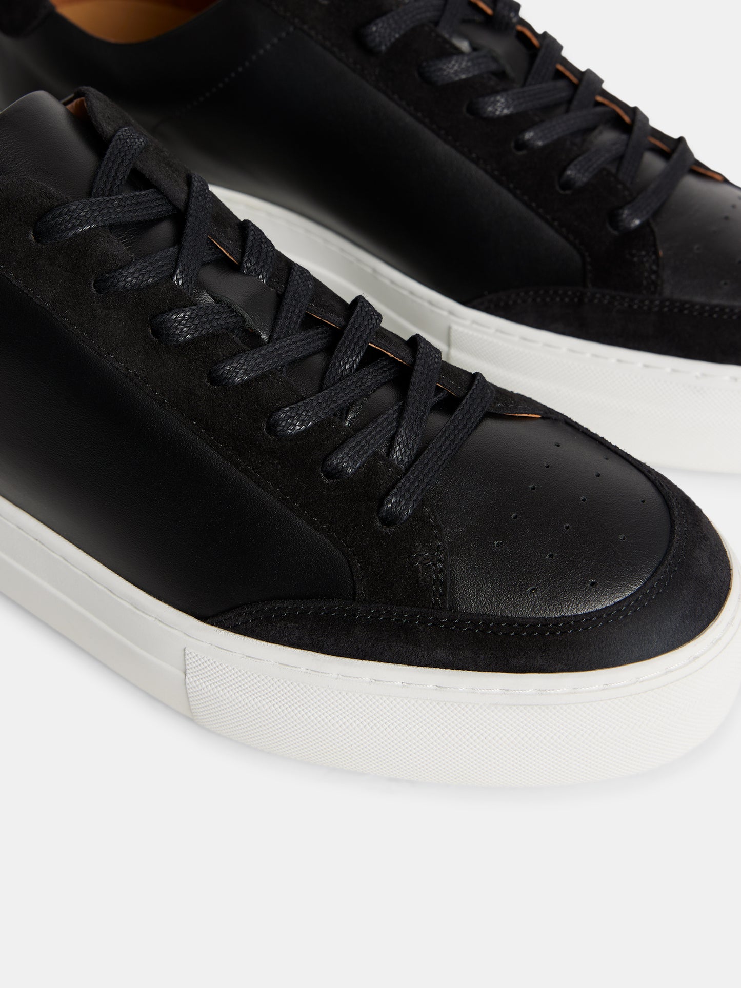 Art Signature Leather Sneaker / Black