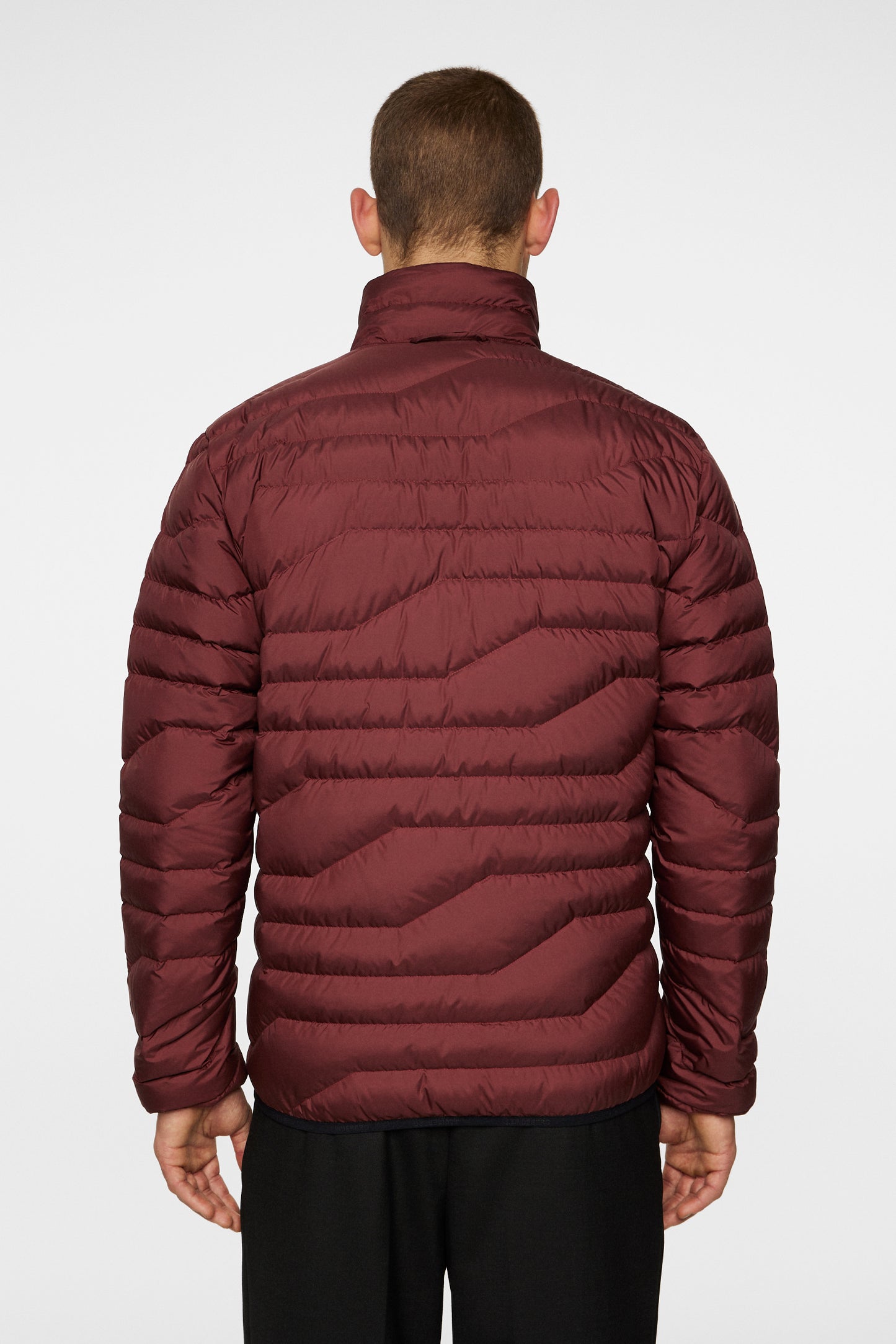 Cliff Light Down Jacket / Cabernet