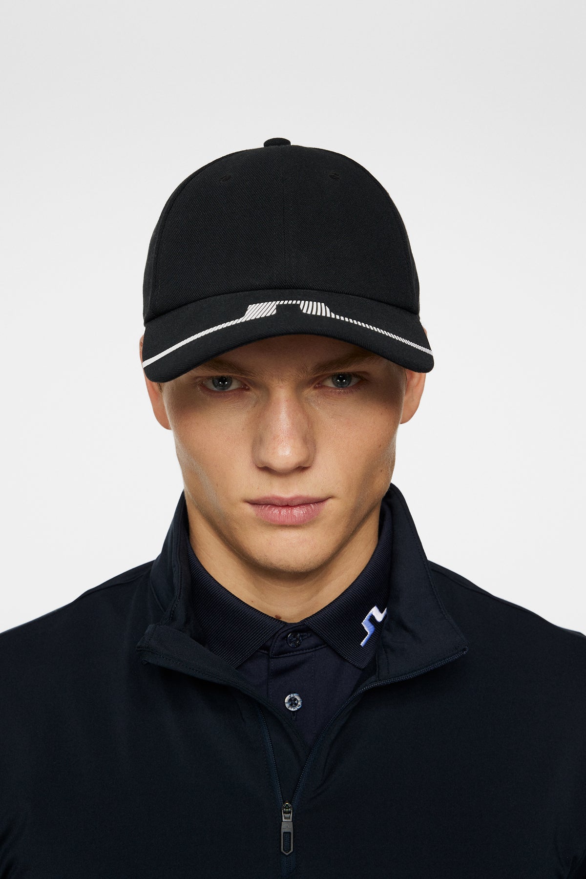 The Gradient Cap / Black