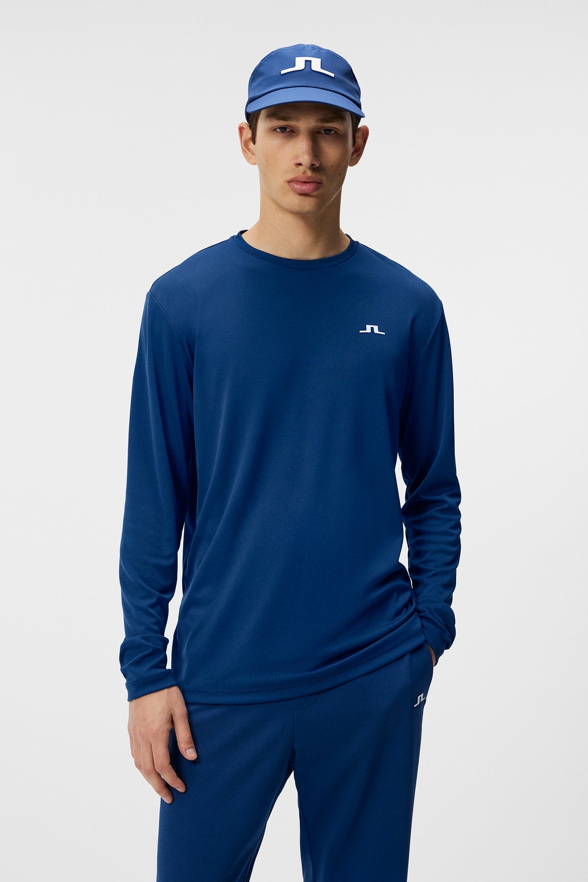 Ade T-shirt LS / Estate Blue