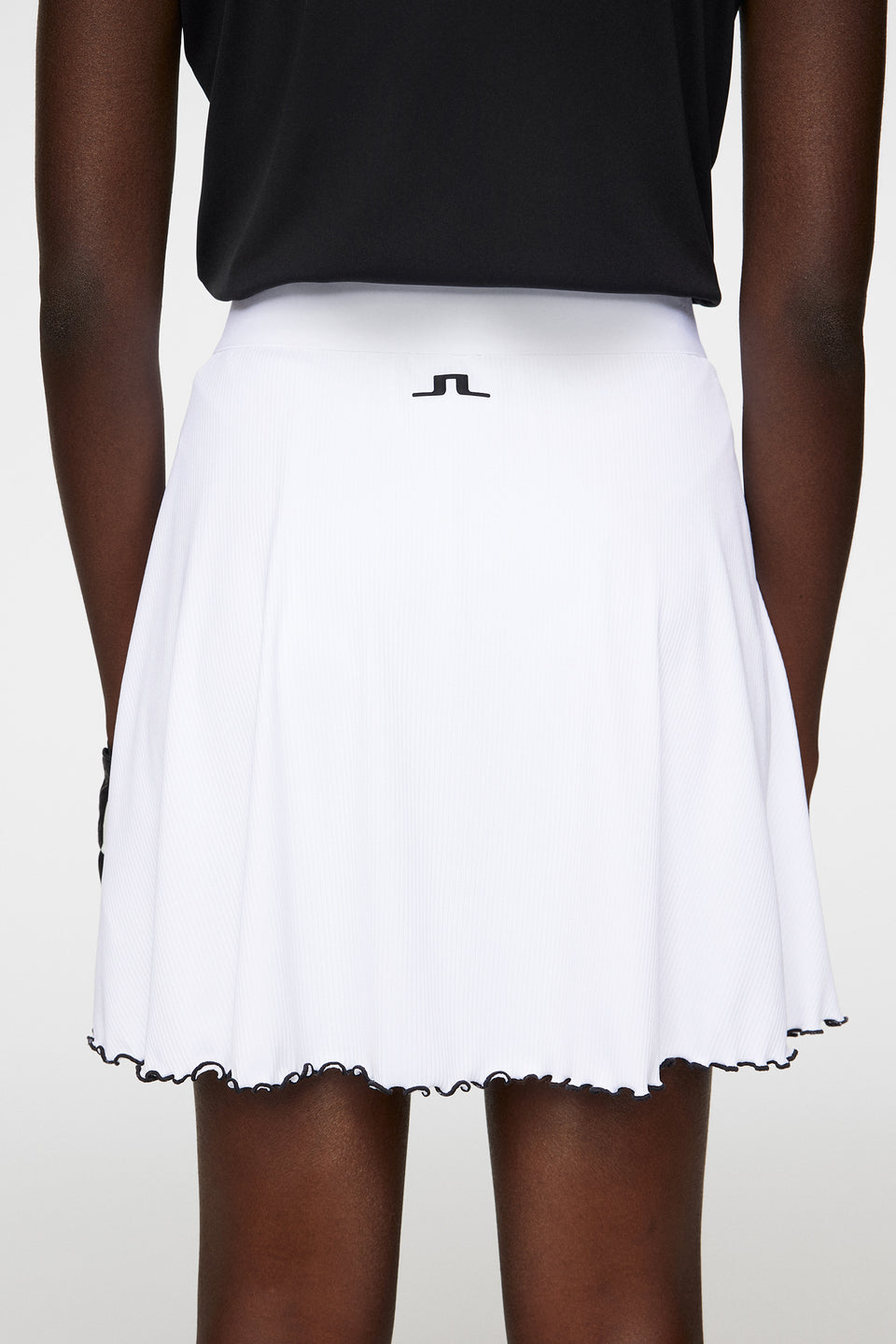 Anja Skirt / White