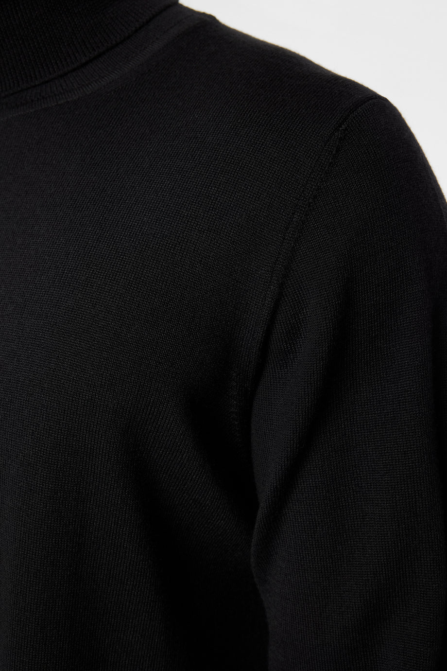 Kaden Merino Turtleneck / Black