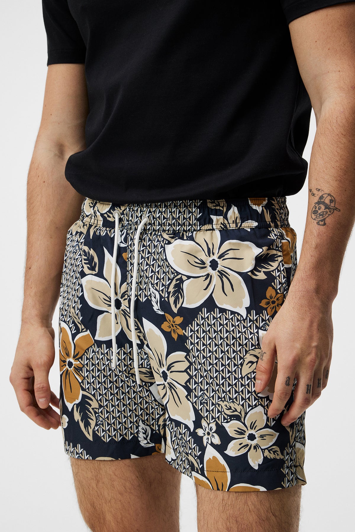 Banks Floral Swim Trunks / Island Floral Mix Safari