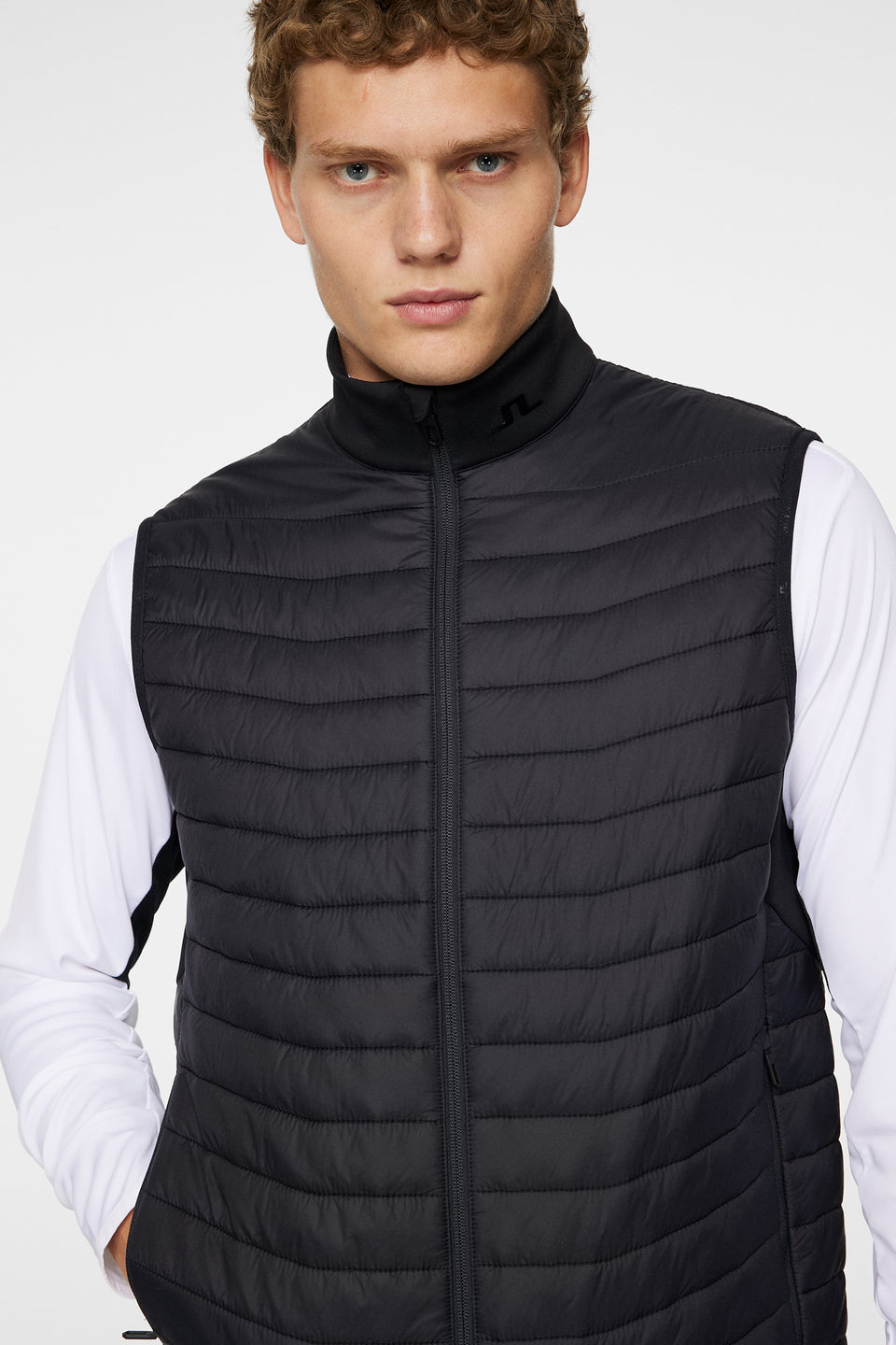 Holden Quilt Hybrid Vest / Black