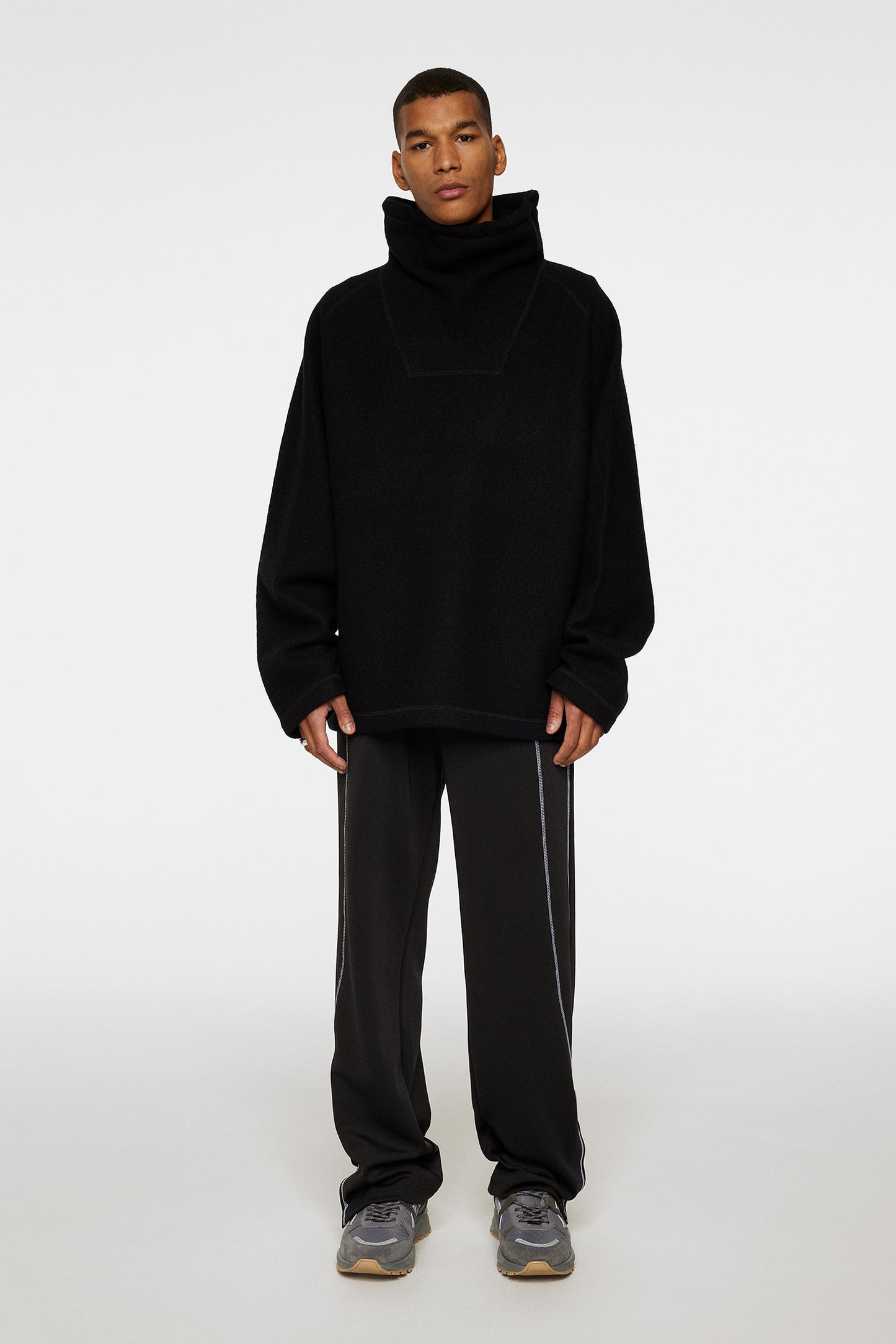 Armond Wool Anorak Sweater / Black