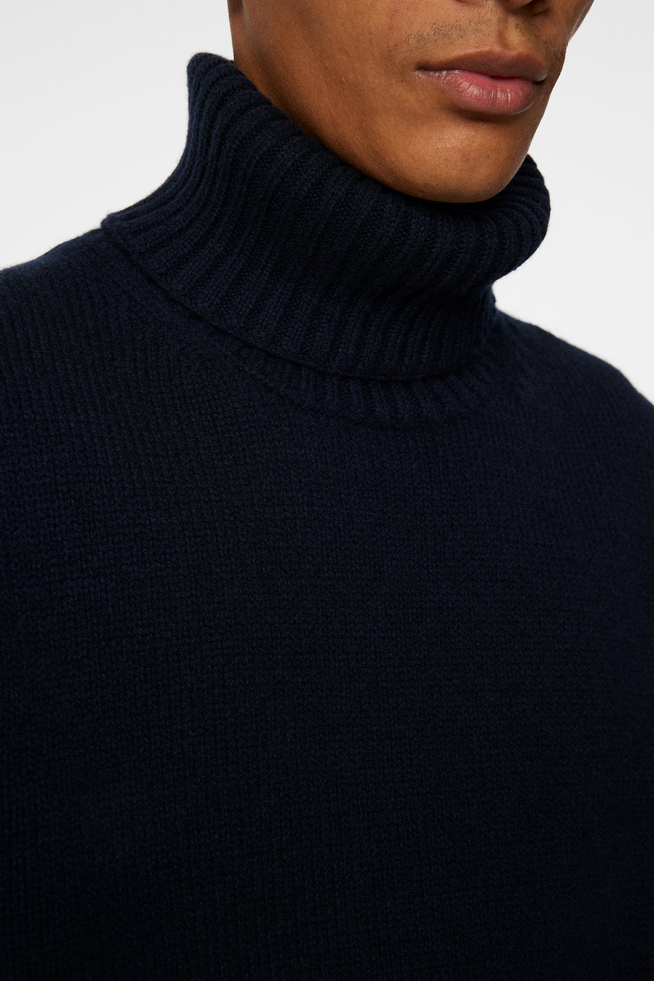 Todd Heavy Knit Turtleneck / JL Navy