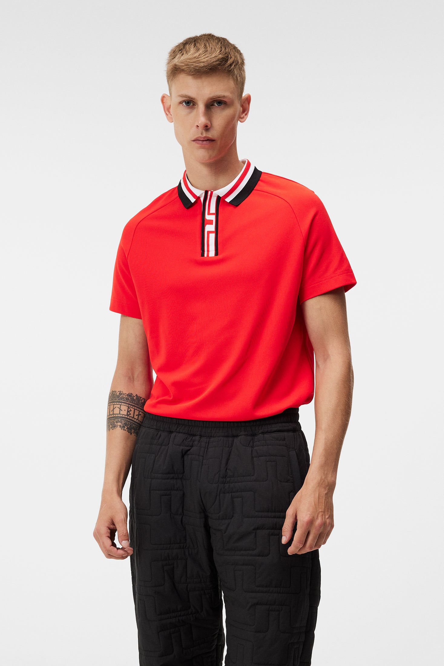 Hals Regular Fit Polo / Fiery Red – J.Lindeberg