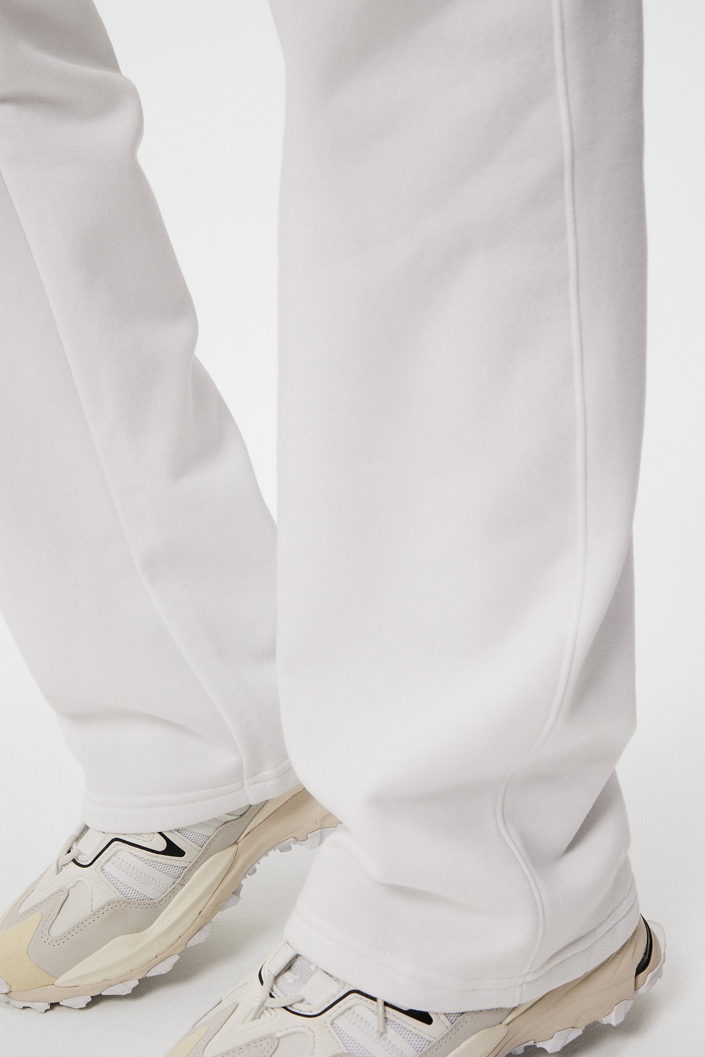 W Alpha Pants / White