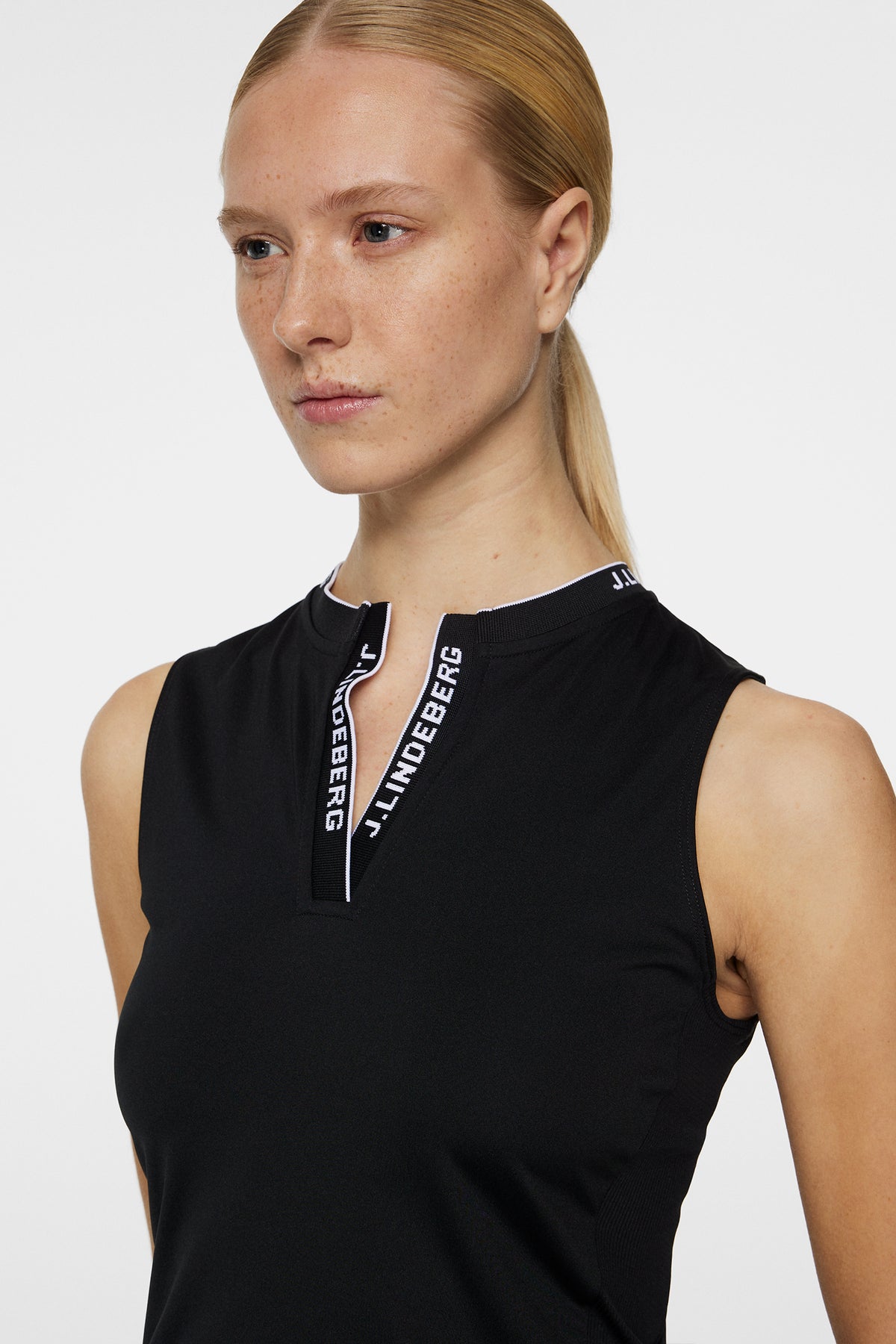 Leya Sleeveless Top / Black