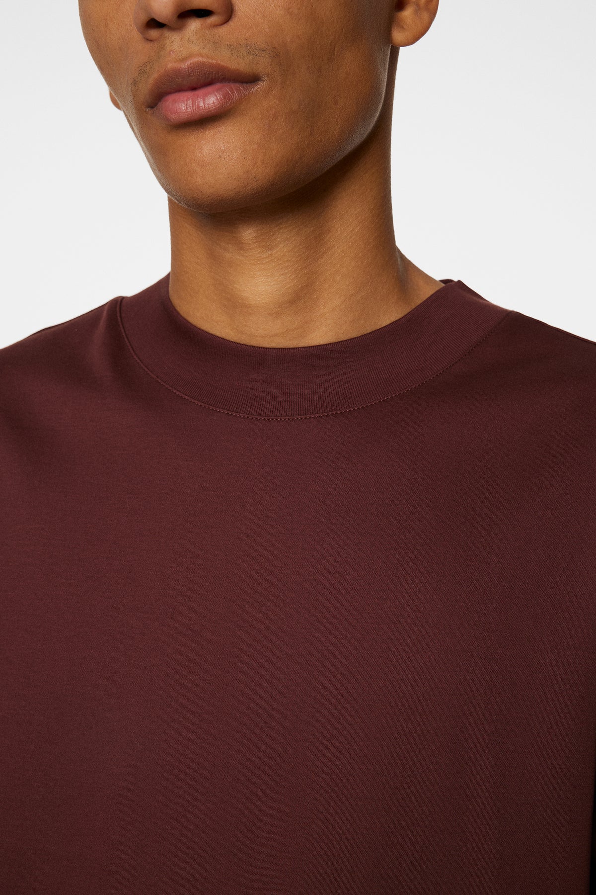 Ace Mock Neck LS T-Shirt / Bitter Chocolate