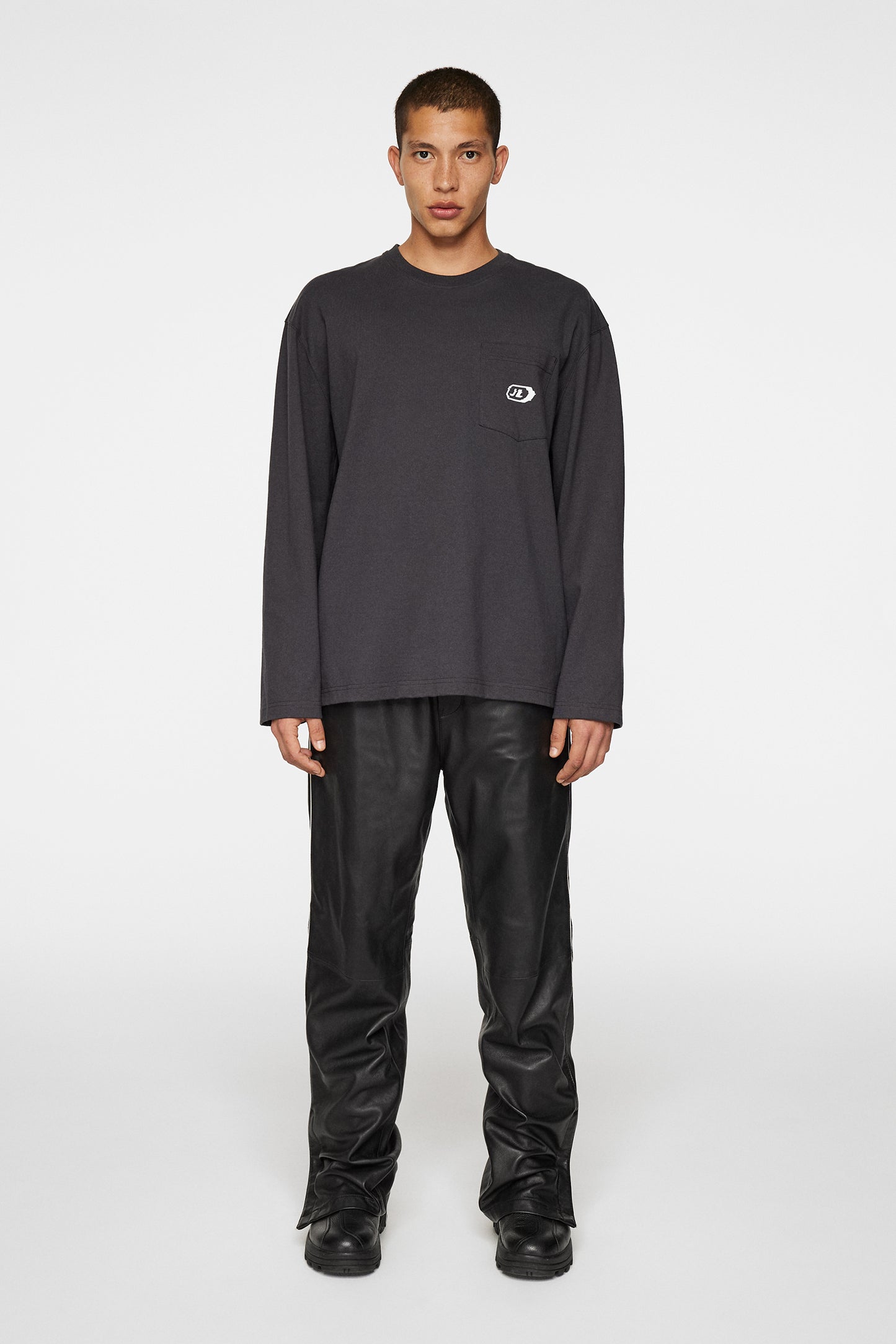 Walsh LS Pocket Tee / Washed Black