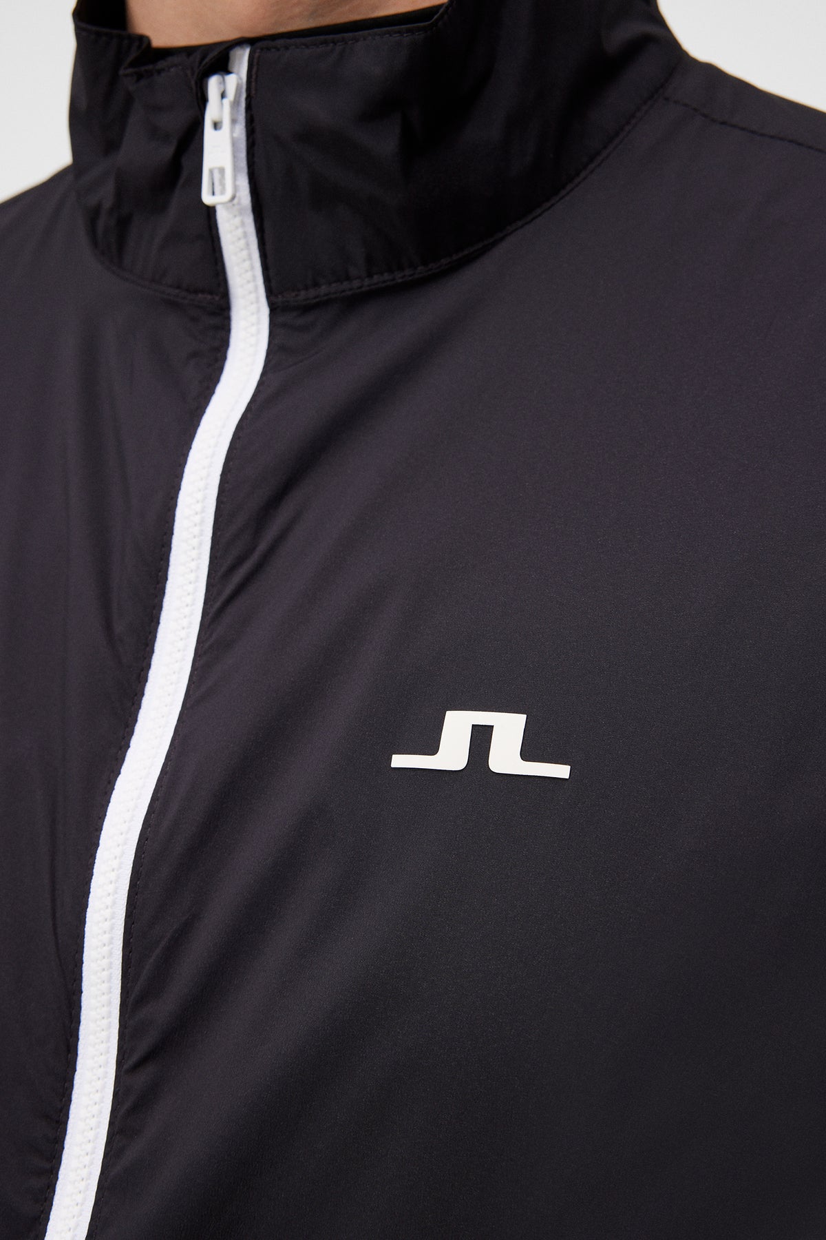 Ash Light Packable Jacket / Black – J.Lindeberg