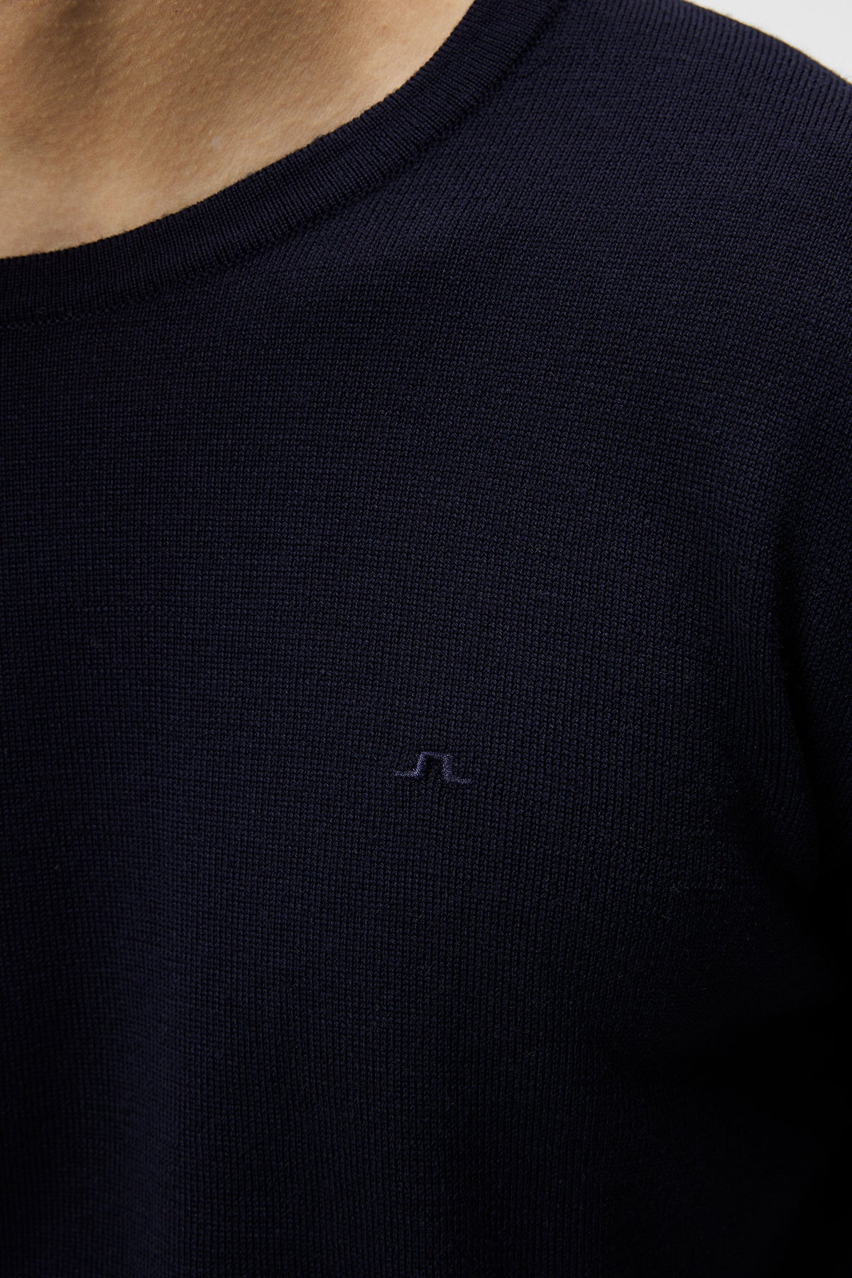 Lyle Merino Crew Neck Sweater / Navy